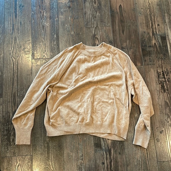 Sweater - Picture 1 of 1